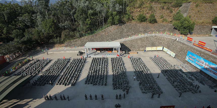實(shí)干創(chuàng)新 自強(qiáng)不息|寶鷹集團(tuán)舉辦2019年千人大訓(xùn)暨任職資格評審活動(dòng)